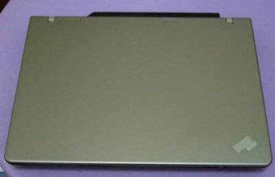 Lenovo ThinkPad Z60m above view of titanium lid